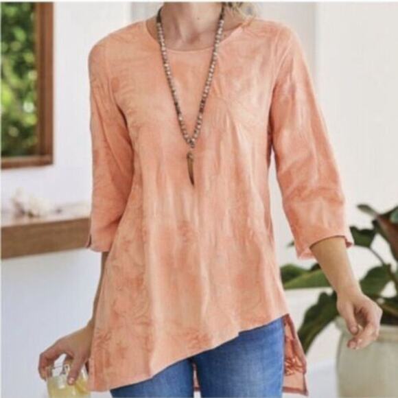 Soft Surroundings Gray Embroidered 3/4 Sleeve Boho Asymmetrical Hem Top - Picture 7 of 9